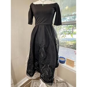 Elegant Gianni Bini Dress Women XS Black Fit & Flare Pleated Lace Midi Formal